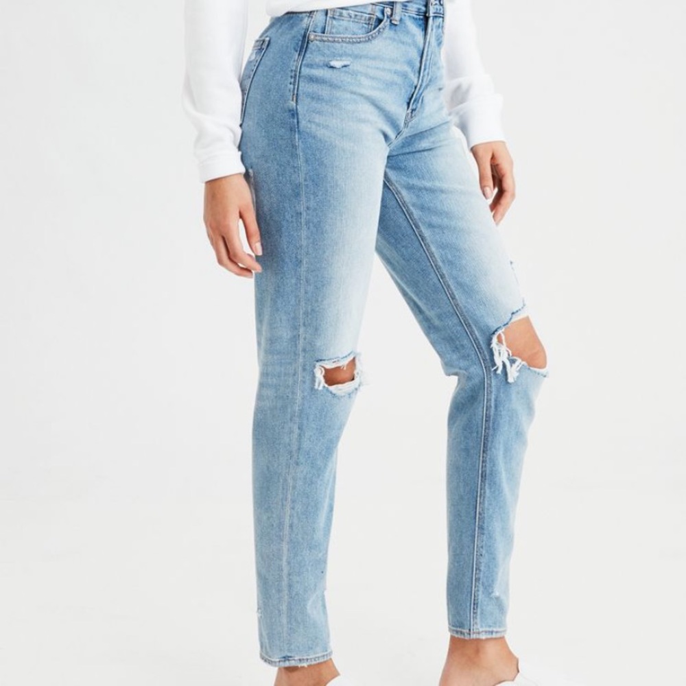 American Eagle Mom Jeans Size 4 Short